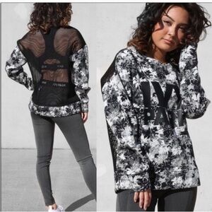 Ivy Park Floral Mesh Crewneck Long Sleeve Shirt Top Black White Size Small